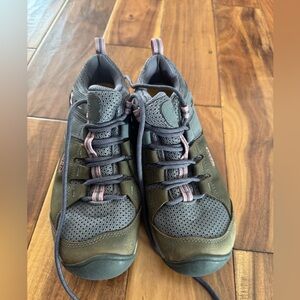 Keen hiking shoes